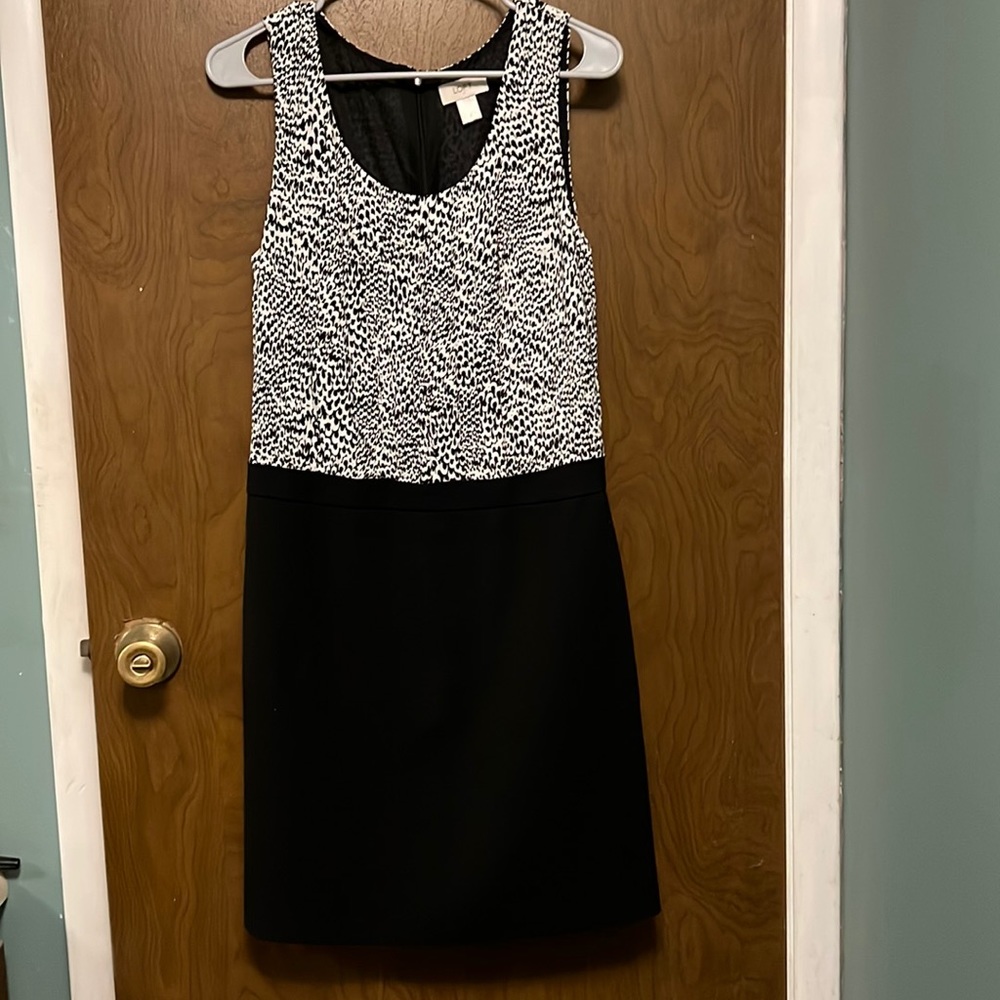 Loft black and white sleeveless dress size 8